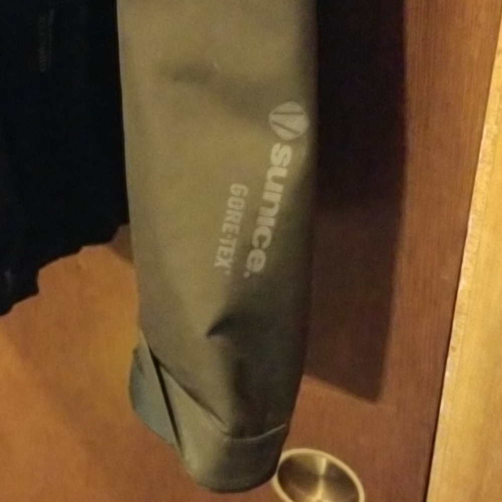 Sunice rain jacket - Picture 4 of 5